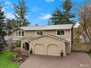 19101 SE 44th Way, Issaquah, WA