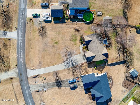 3rd image of 115 Bur Oaks Boulevard
