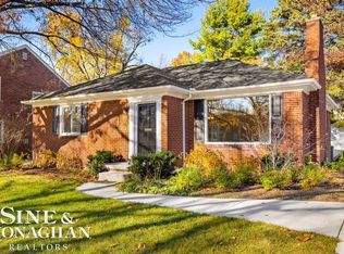 350 Ridgemont Rd, Grosse Pointe Farms, MI 48236