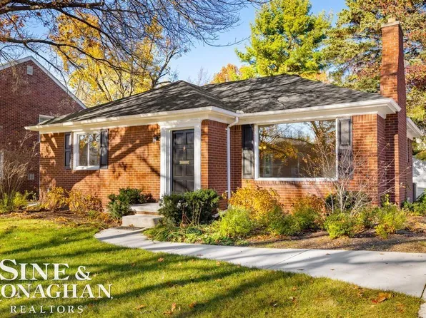 350 Ridgemont Rd, Grosse Pointe Farms, MI 48236
