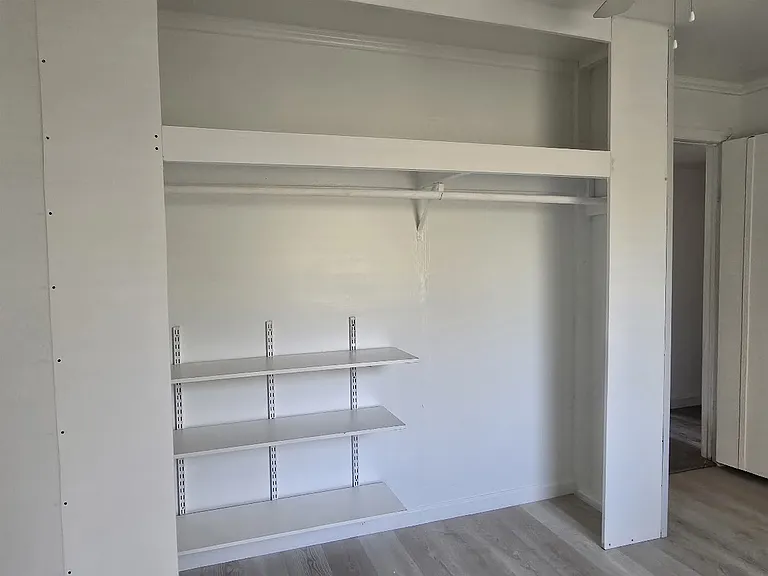 629 W Watson St — Photo 23