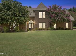 3490 Plum Point Dr E, Olive Branch, MS 38654