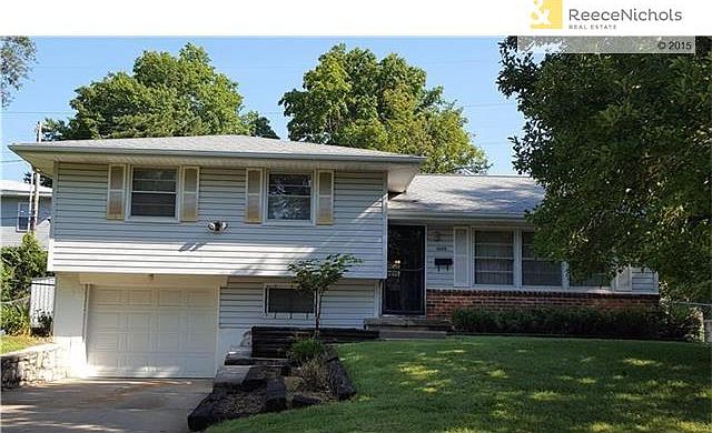 11600 E. 6th Terrace - great curb appeal!