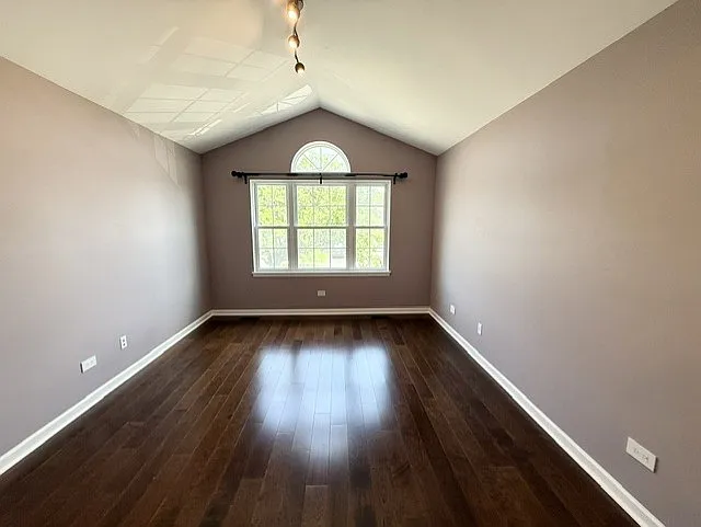 707 Kingsbridge Dr — Photo 16