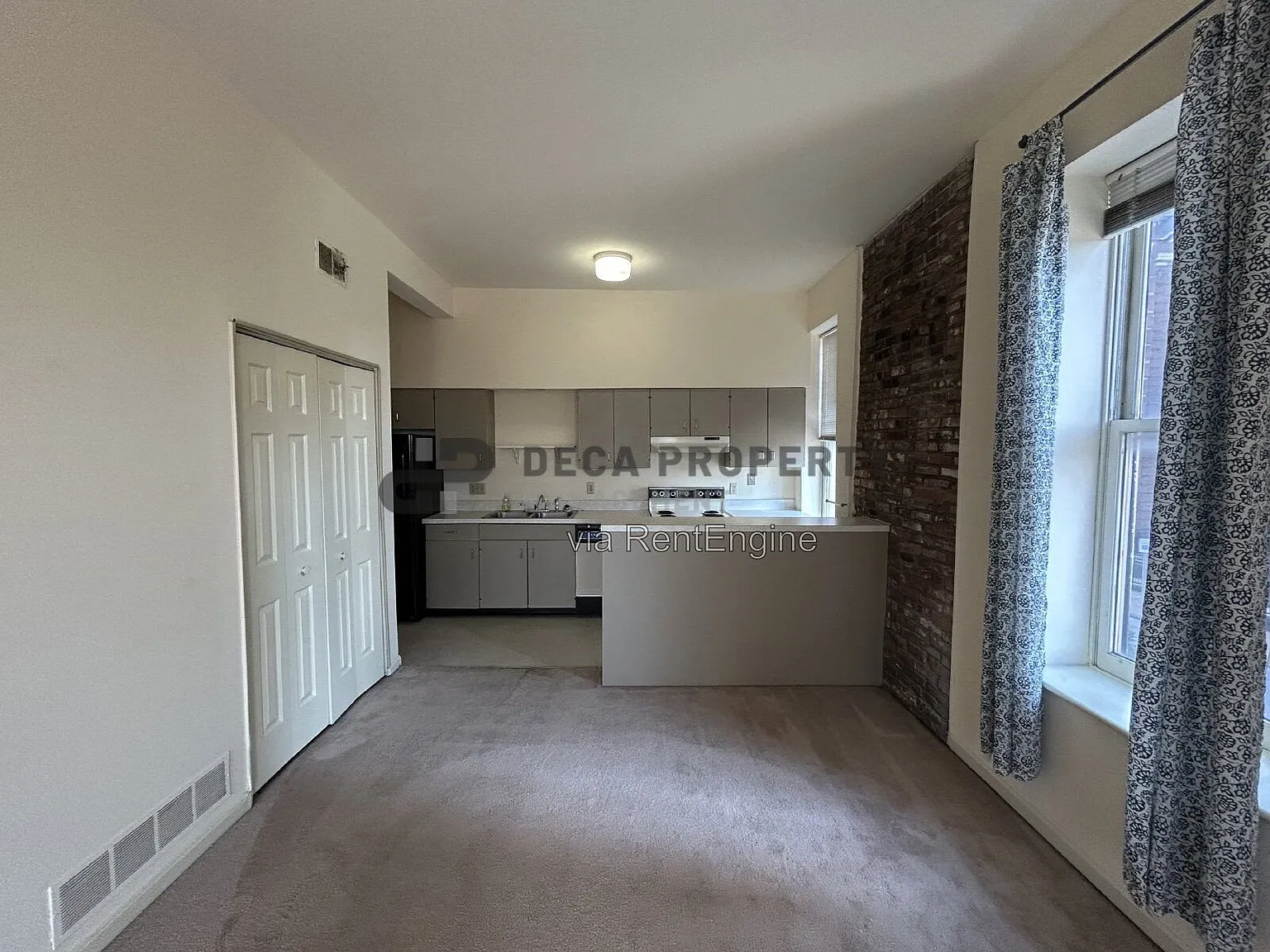 2 bed, 1.0 bath, $1,095 — Photo 4