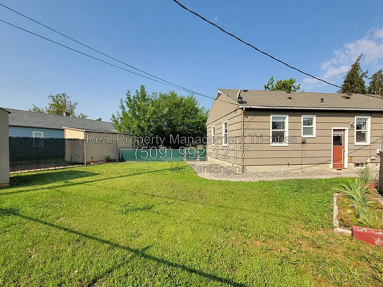 312 Goethals Dr — Photo 1