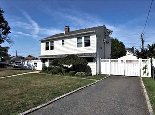 36 Abbey Ln, Levittown, NY 11756
