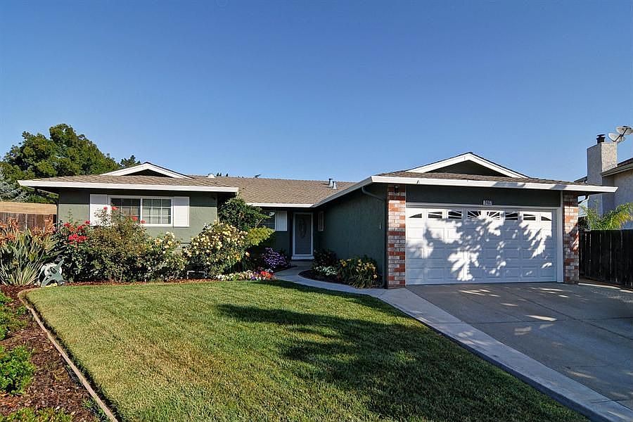 1st image of 2467 Prunetree Ct