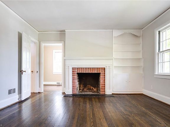 5th image of 212 Mayflower Dr