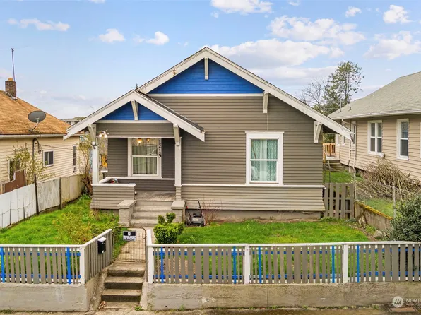 1215 4th Street, Bremerton, WA 98337