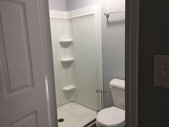 4th image of 2887 Lake Upchurch Dr