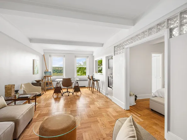 250 Cabrini Blvd APT 2J, New York, NY 10033
