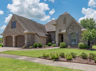 402 Kelsea Dr, Broussard, LA 70518
