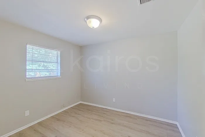 168 Creekview Dr E — Photo 13