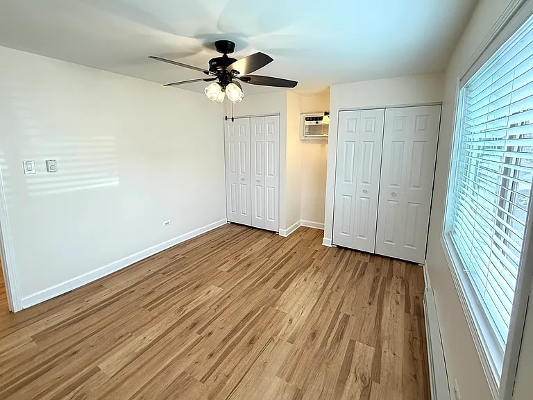 11810 S Komensky Ave #103 — Photo 16