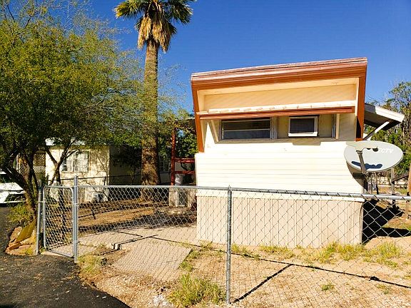 2nd image of 1067 W Miracle Mile Unit 14