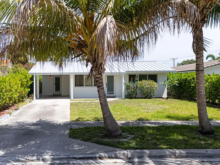 106 Auburn Dr — Photo 1