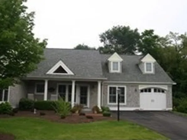 18 Winterberry Ln Unit 18, Hanover, MA 02339