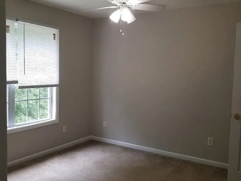 152 Anna St — Photo 5