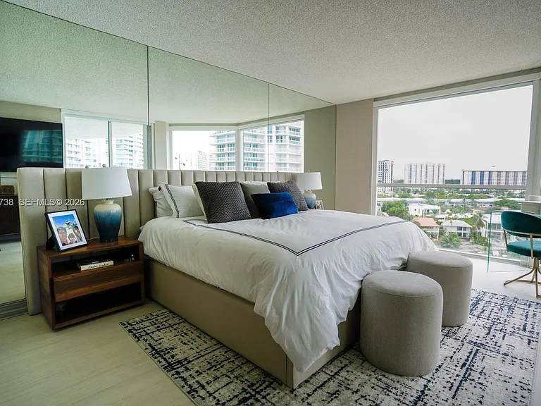 16400 Collins Ave #946 — Photo 32