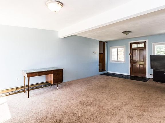 2nd image of 16 Rosewood Dr