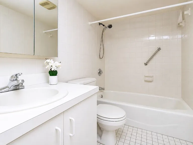 135 Pleasant St #603 — Photo 8