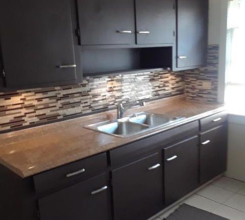 2nd image of 2539 Kendall Road # First Floor