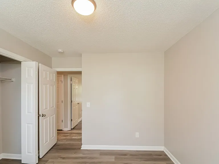 808 Hepplewhite Ct — Photo 12