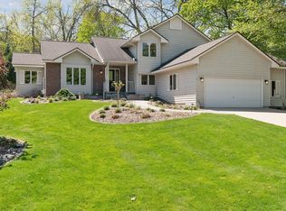 2211 Sommergate, Excelsior, MN 55331