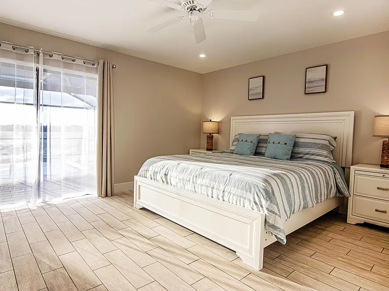 830 SW Santa Barbara Pl — Photo 22