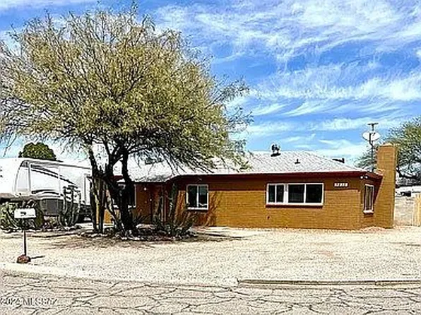 5033 E 17th St, Tucson, AZ 85711