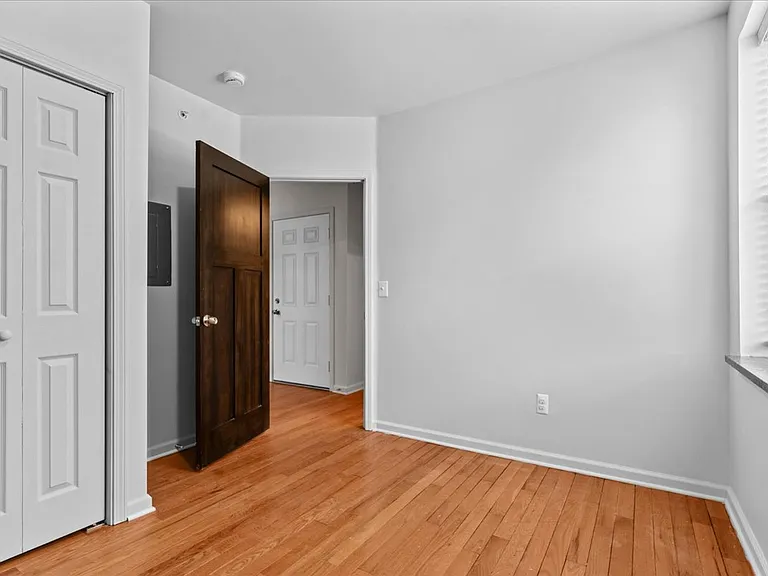 1421 Townsend St #1 — Photo 11