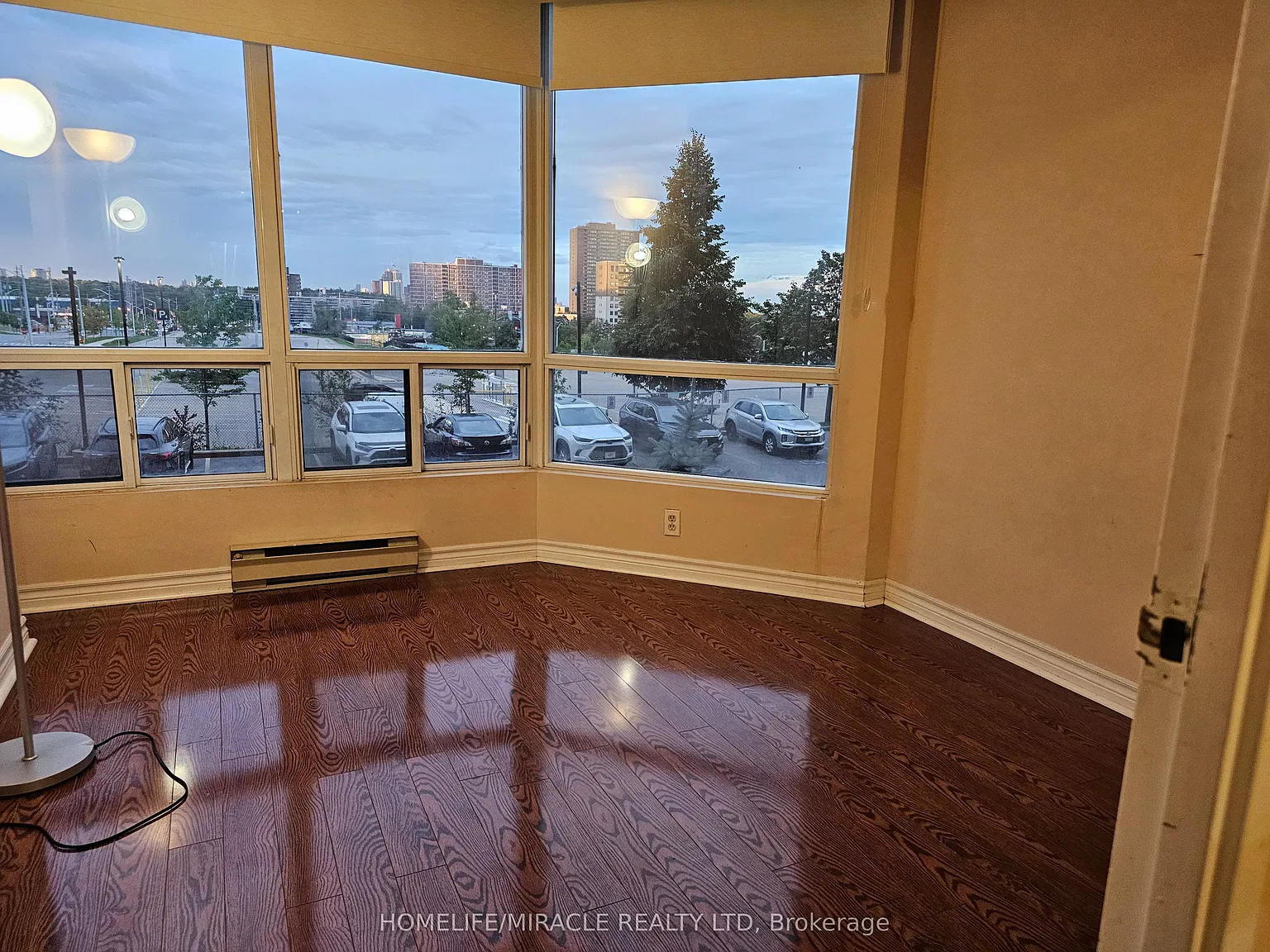 3 bed, $2,499 — Photo 3