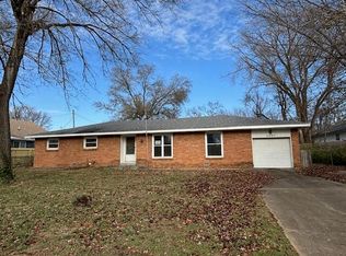 2527 W Lombard St, Springfield, MO 65802
