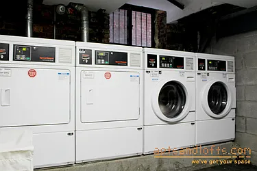 Rented by aptsandlofts.com