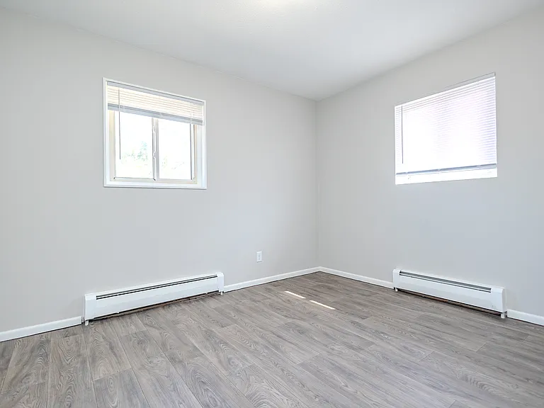 213 NW College Ave #8 — Photo 6