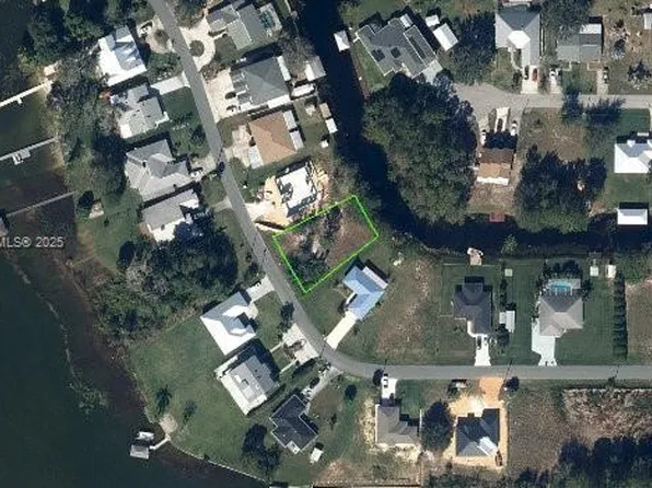 131 Blue Moon Ave, Lake Placid, FL 33852