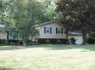 1467 Cherry Ln, Uniontown, OH 44685