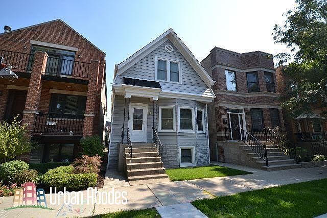 1st image of 3239 N Leavitt St #2
