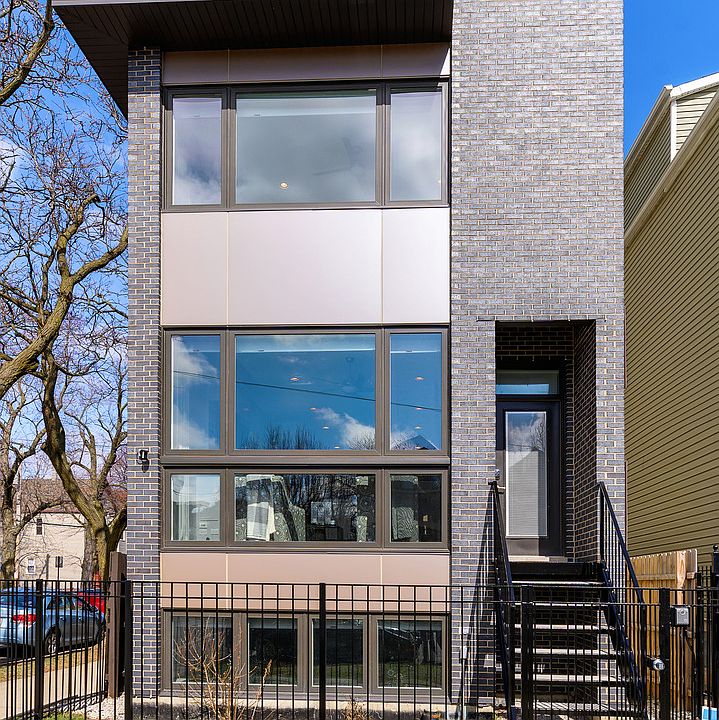 1st image of 2558 W Cortland St