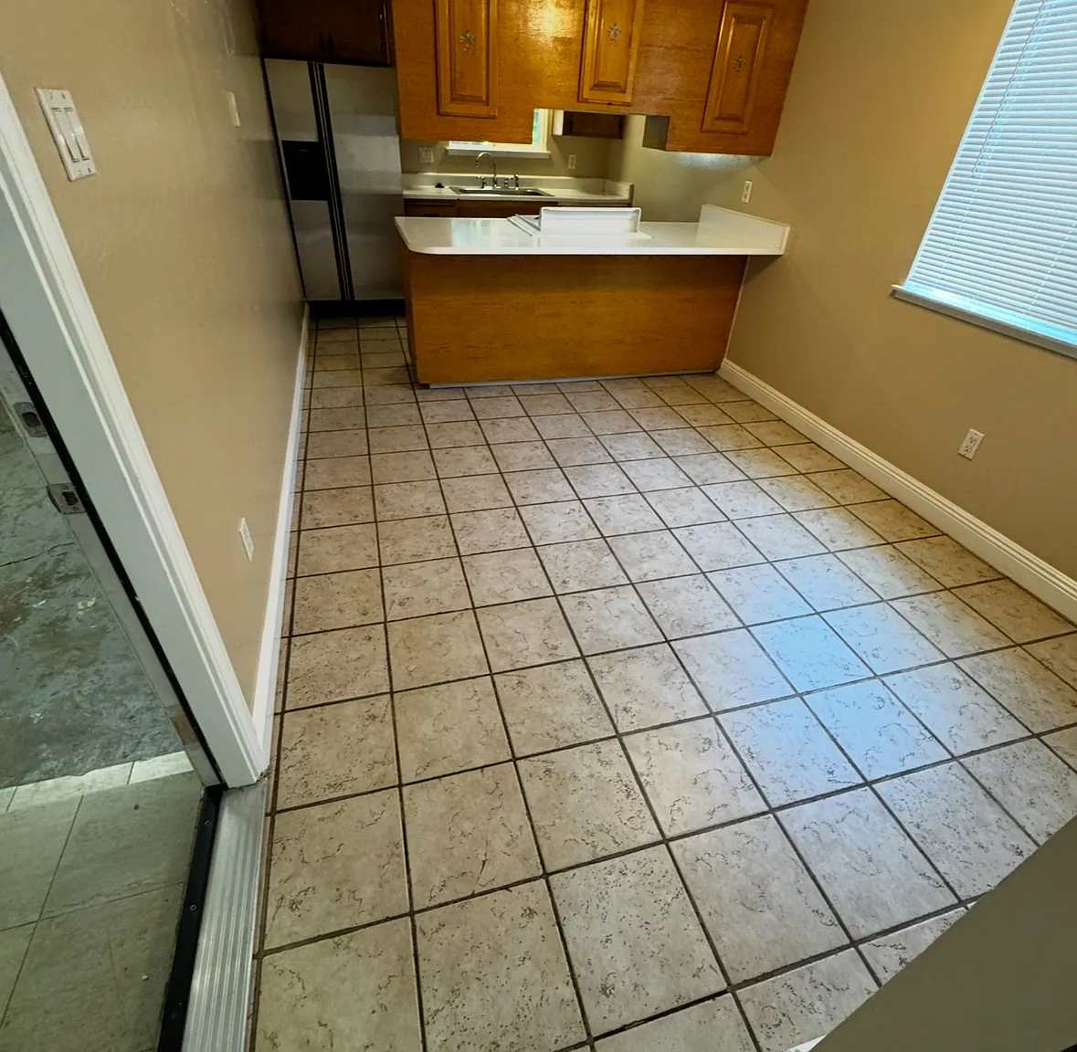 2 bed, 900 sqft, $1,400 — Photo 4