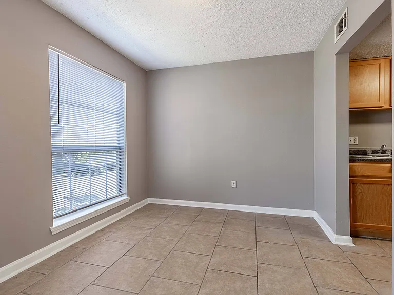 Westchase Apartments — Photo 13