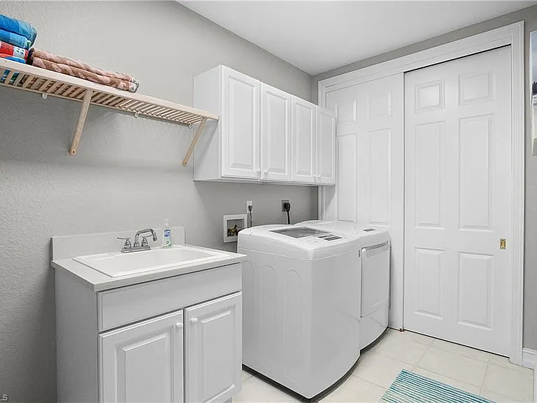 3099 Lancaster Dr #7-701 — Photo 18