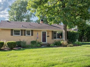 716 Spring St, Roselle, IL 60172