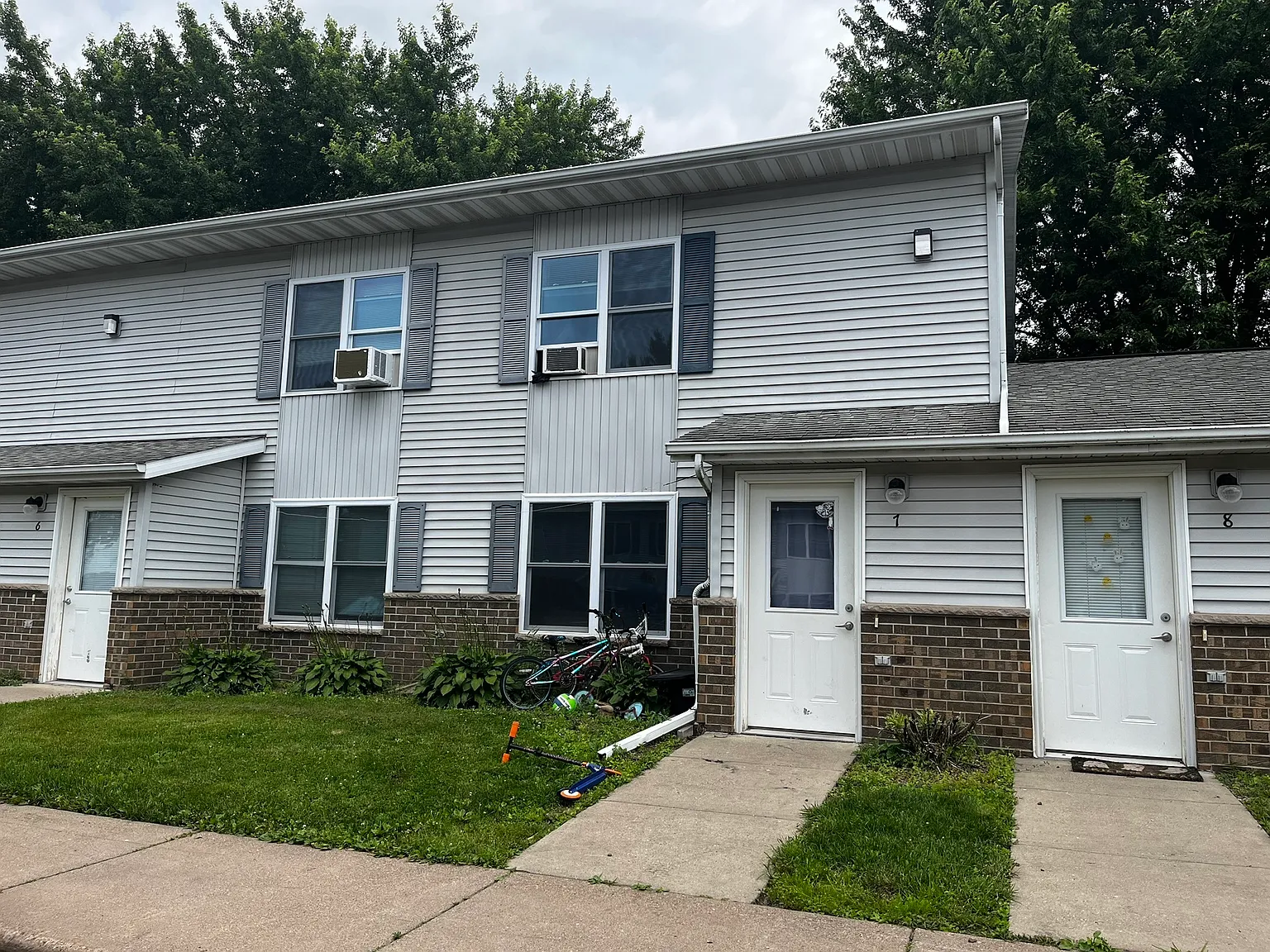 Elm Drive - Loyal — Photo 3