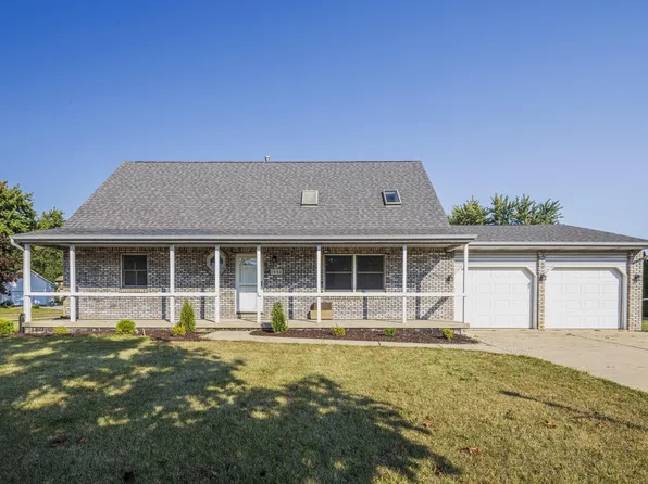 1444 Dixon Pkwy, Porter, IN 46304