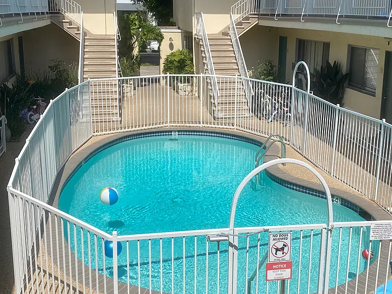 1507 Federal Ave #10 — Photo 1