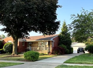 20333 Brookwood St, Dearborn Heights, MI 48127