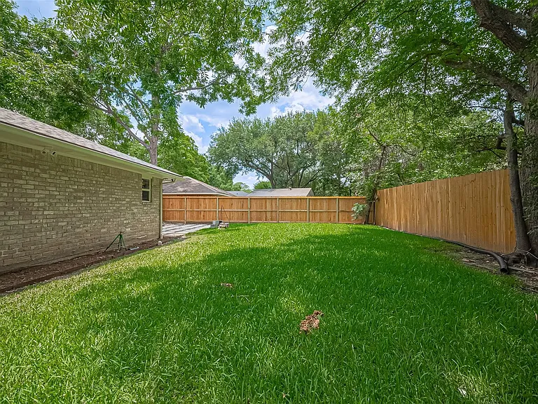 12602 Westleigh Dr — Photo 32