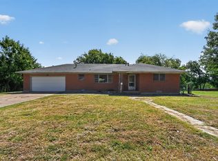 926 SE 5th St, Grand Prairie, TX 75051